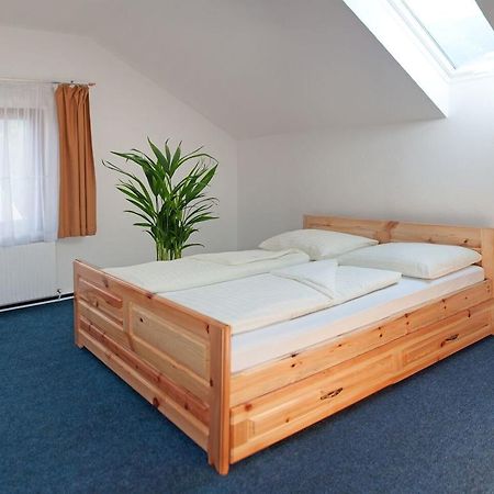 ספיטל אן דר דראו Gasthaus Pension Goldeck מראה חיצוני תמונה