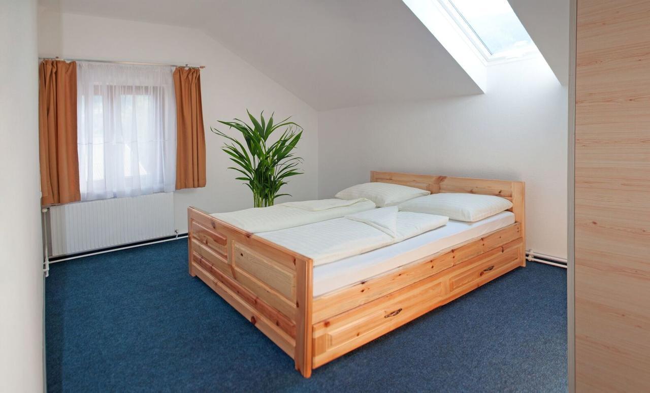 ספיטל אן דר דראו Gasthaus Pension Goldeck מראה חיצוני תמונה