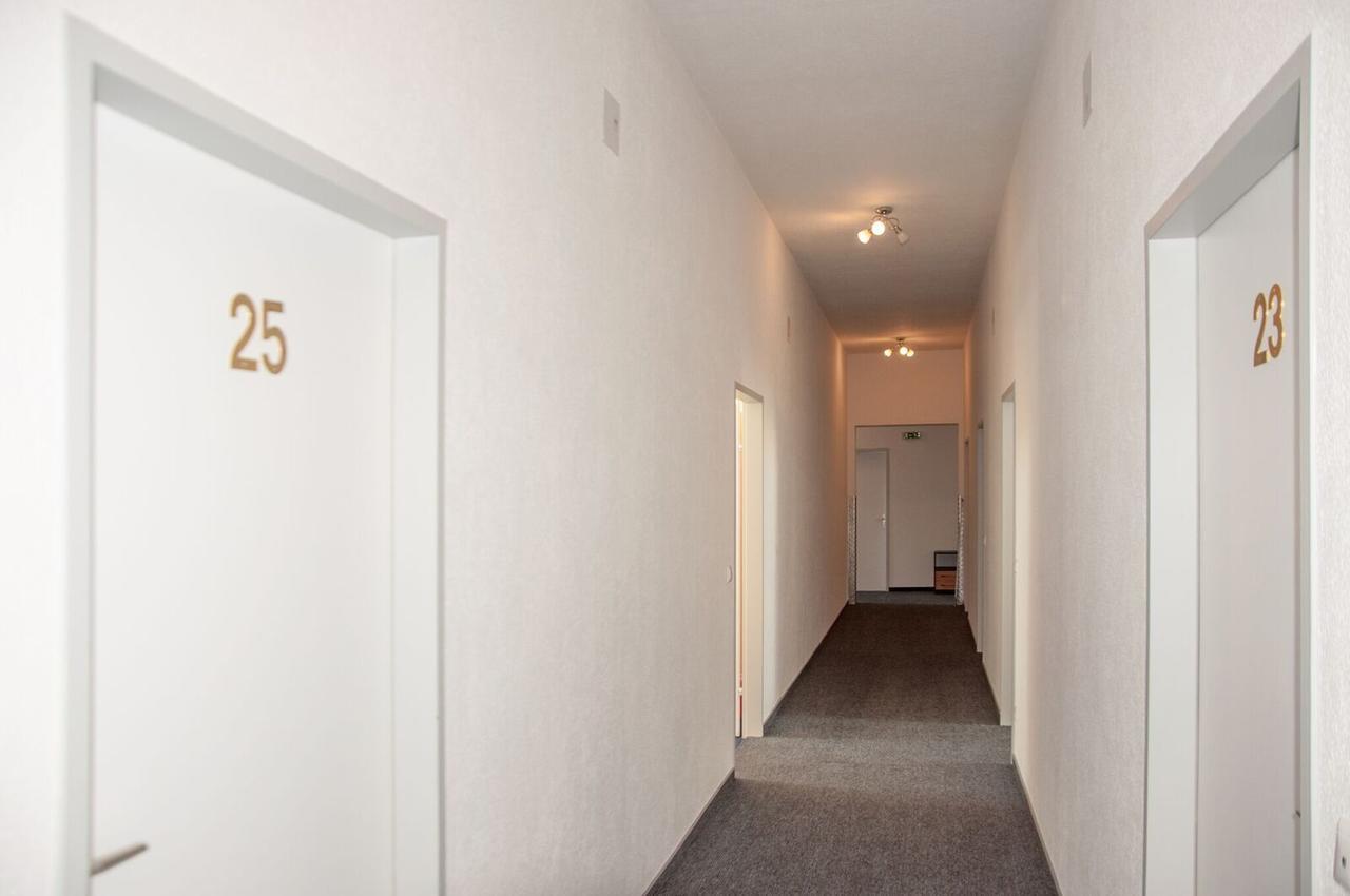 ספיטל אן דר דראו Gasthaus Pension Goldeck מראה חיצוני תמונה